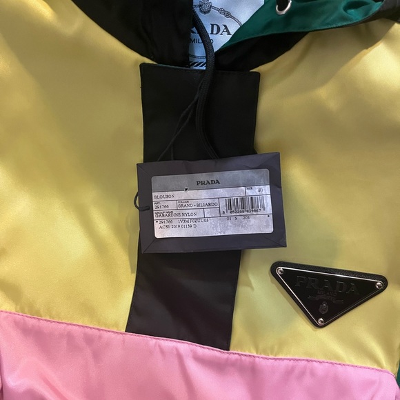 Exclusive Prada nylon anorak jacket. Pre-owned conditions with Tag on. - Picture 7 of 7
